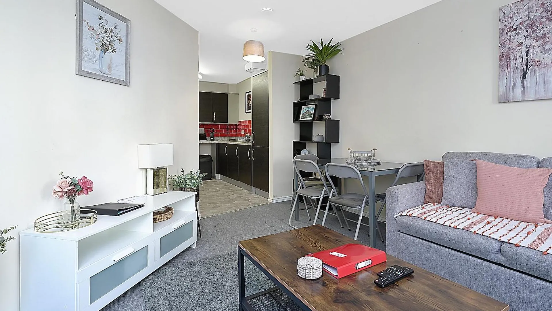The Lochend Two Bedroom Residence Edinburgh 0*,